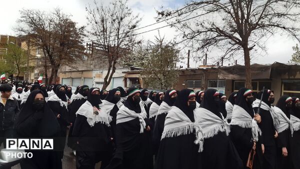 رژه دختران جان فدا در سراب 