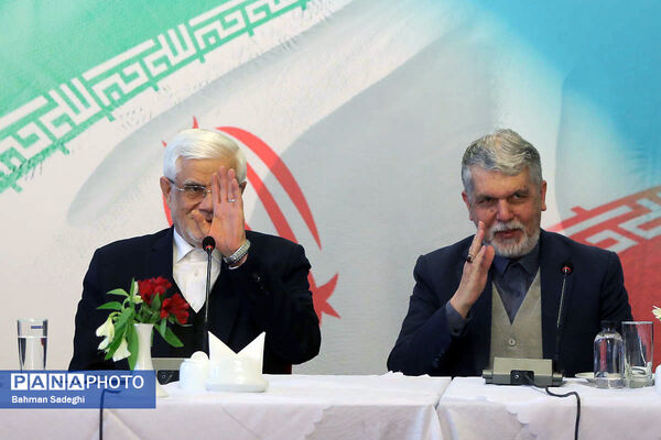 نشست معاون اول رئیس جمهور با جمعی از هنرمندان موسیقی، تئاتر و هنرهای تجسمی