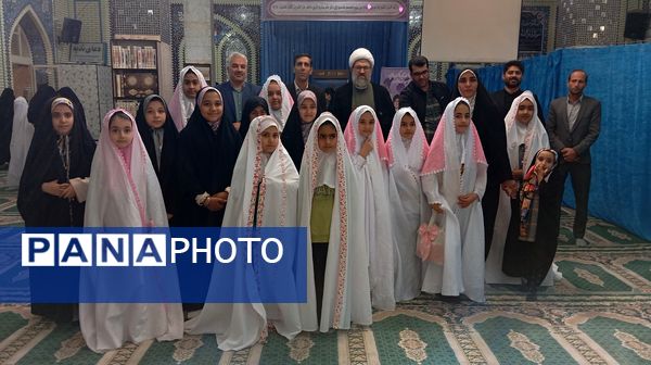 نماز جمعه با حضور دانش‌آموزان فعال بسیجی شهر بن