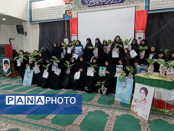 تکریم خانواده شهدا در مسجد حضرت محمد مشهد مقدس