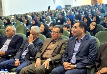 آئین تجلیل از ستارگان آموزش وپرورش ناحیه ۴ اصفهان