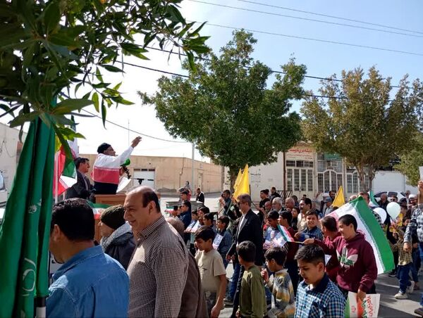 راهپیمایی 22 بهمن در لارستان 
