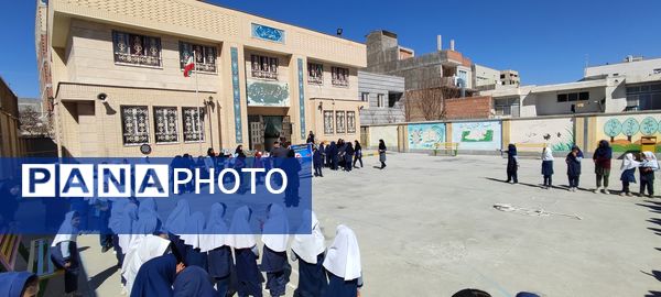 مسابقات استعداد یابی دارت در دبستان دخترانه آزادی شیروان