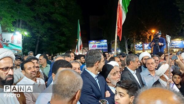 حضور پرشور فرهنگیان و دانش‌ آموزان در جشن بزرگ غدیر