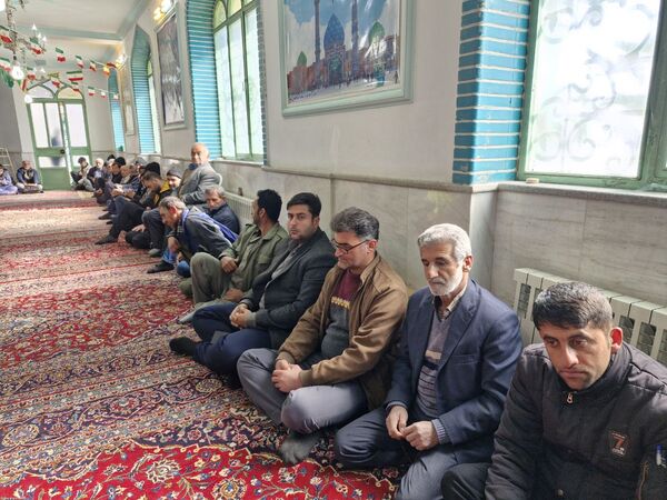 حماسه حضور گرم مردم بلده در سرمای زمستان 