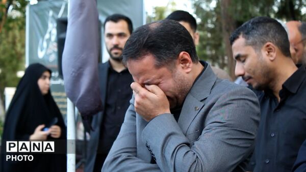 وزیر آموزش و پرورش در اولین سالگرد شهید محمد کاظمی در بهشت رضای مشهد