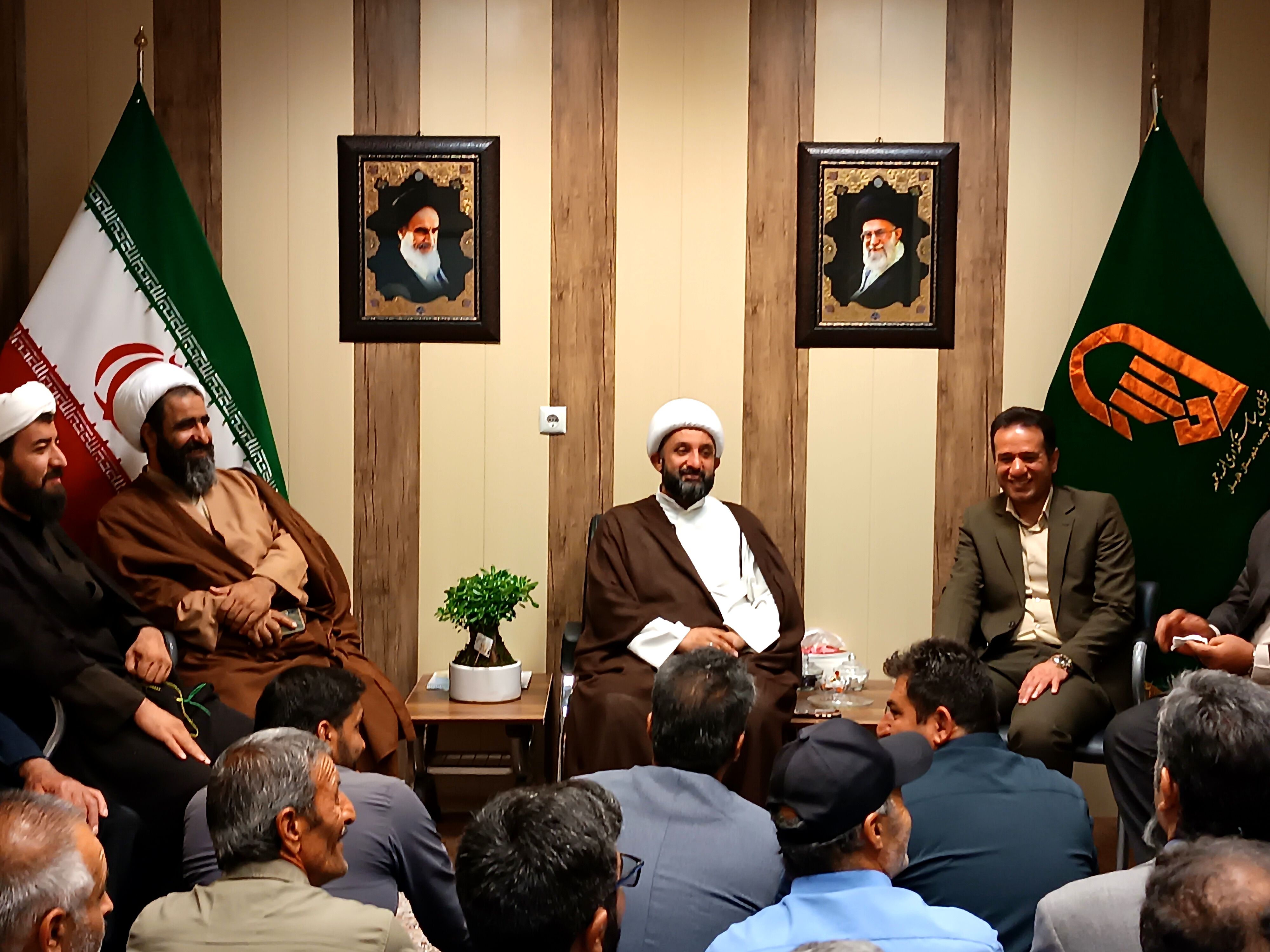 بازگشت امام جمعه از سفر مکه و استقبال گرم مردم فارسان