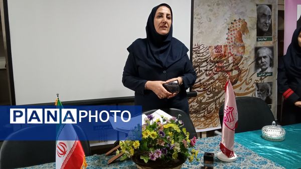 برگزاری طرح لاله های روشن به یاد شهید سید حمید رضا سیاهپوش در آموزشگاه دخترانه  فرزانگان ملارد 