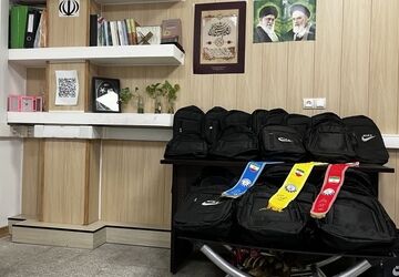 «لبخند مهر» بر لبان دانش‌ آموزان نیازمند یزدی نشست