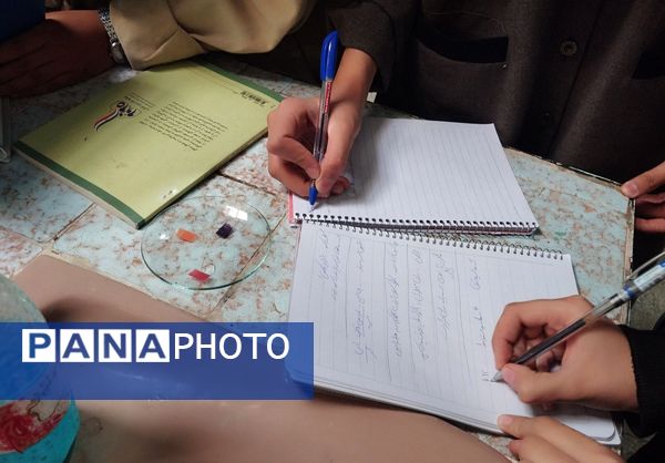 بازدید دانش آموزان کاشمری از پژوهش سرا