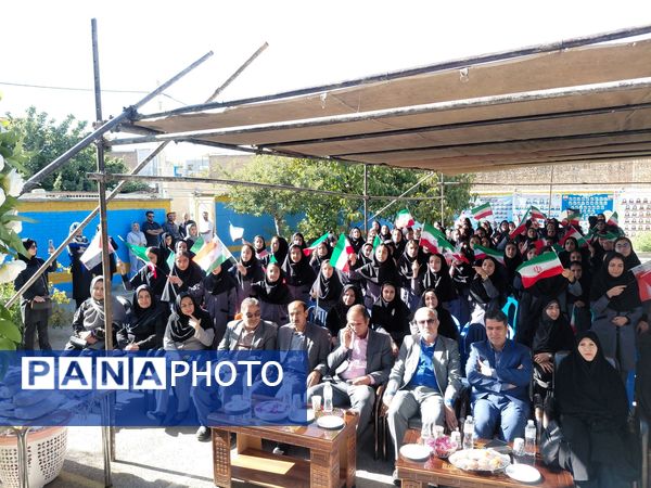 مراسم بازگشایی مدارس و جشن عاطفه‌ها در مدرسه نمونه دولتی خدیجه الکبری(س) قروه