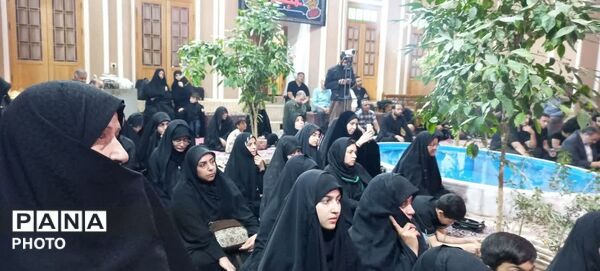 ویژه برنامه تکیه هنر در خانه شعر و ادب شهرداری یزد 