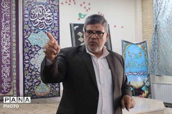 نشست پیشگیری از آسیب‌های اجتماعی در دبیرستان فرهنگ قرچک