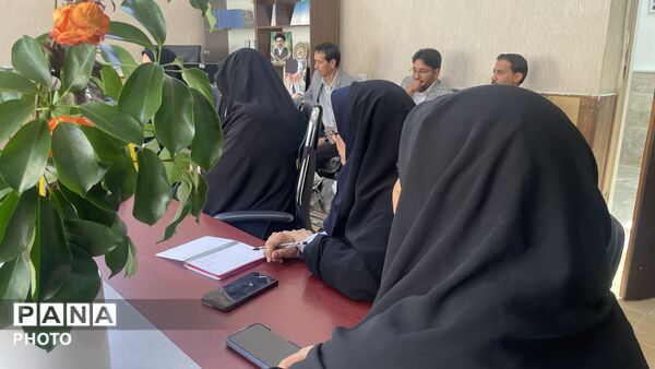 نشست هفتگی کارشناسان حوزه پرورشی تبادکان با تمرکز بر تحول در فرآیندها