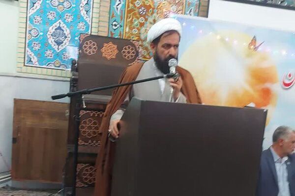 مدرسه سما  فیروزکوه میزبان افتتاحیه هفته قرآن، عترت و نماز