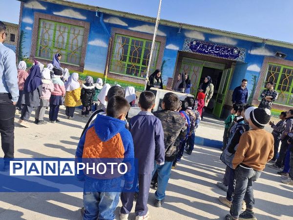 حضور کتابداران در مدارس روستاهای سملقان 