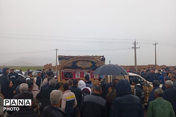 تشییع پیکر شهید مدافع امنیت در حمله تجاوزکارانه آمریکا 