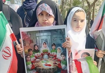 کاشت نهال امید به یاد شهدای دانش‌آموز شجره طیبه میناب در پارک ملت مشهد 