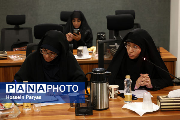 نشست اعضای شورای اندیشه‌ورز اوقات فراغت دانش‌آموزان