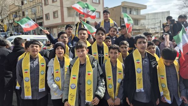 حضور پرشور مردم سپیدان در راهپیمایی ۲۲ بهمن