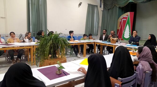 گردهمایی شاعر با نوجوانان 