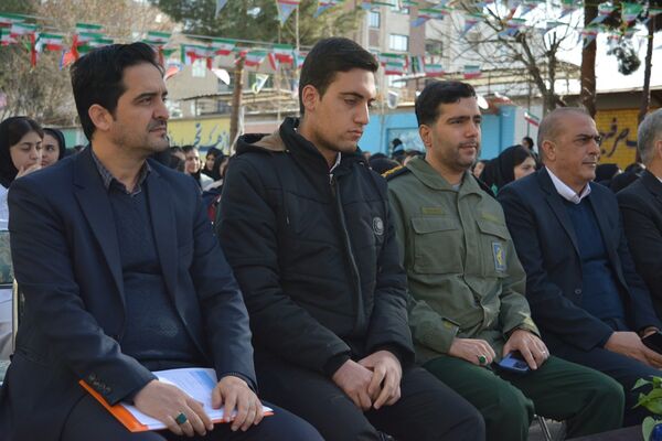 طنین زنگ انقلاب در بهارستان‌دو 