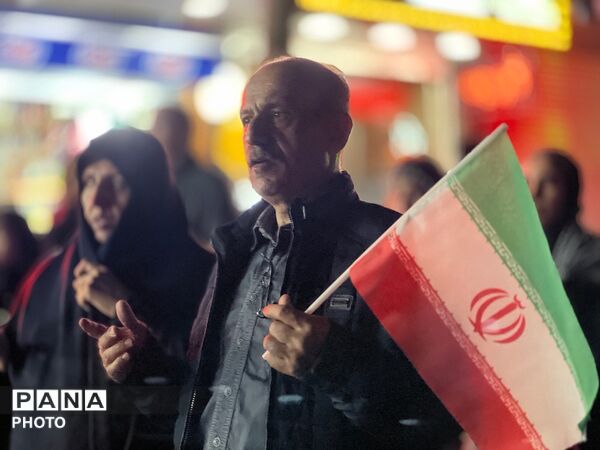 حضور باشکوه مردم کرج در چهل و یکمین شب اجتماعات مردمی