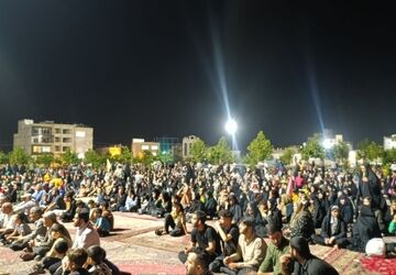 جشن میلاد پیامبر رحمت(ص) در پارک خانواده الیگودرز برگزار شد