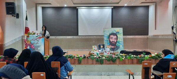 جشن روز دانش آموز در دبیرستان مهشید مصلی نژاد 