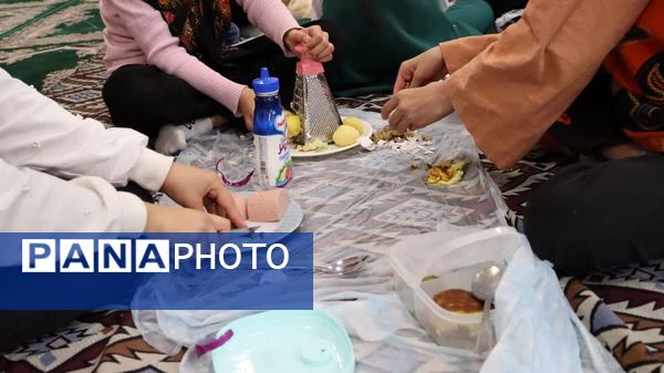 جشن شب یلدایی دختر و مادران در مسجد النبیین بیرجند
