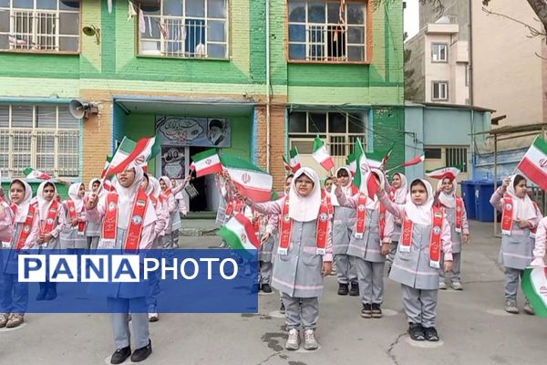 جشن نیمه شعبان و فجر با شور پیشتازان در مدرسه شهید جواد سرافراز