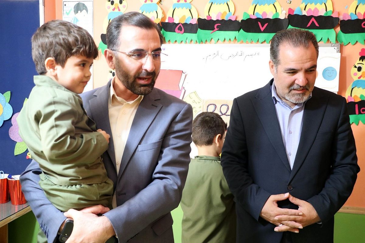 بازدید معاون نظارت و ارزیابی سازمان ملی تعلیم و تربیت کودک از کودکستان ملورین ناحیه دو شهرری 