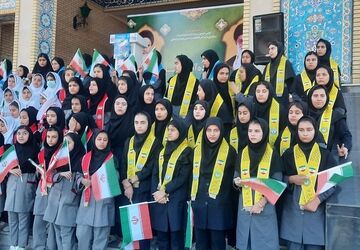 راهپیمایی ۱۳ آبان در شهر چوار