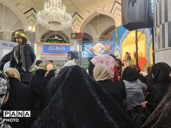 حسینیه صالح آباد میزبان جشن غدیرخم 