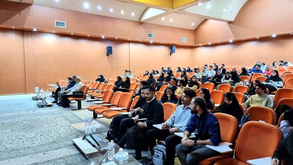 جشنواره تخصصی هوش مصنوعی در هفته هوش مصنوعی در دانشگاه آزاد واحد کرج 