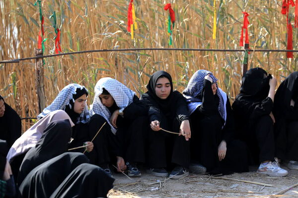 حال و هوای دختران هنرستانی قم در بازدید از یادمان‌های عملیاتی جنوب کشور