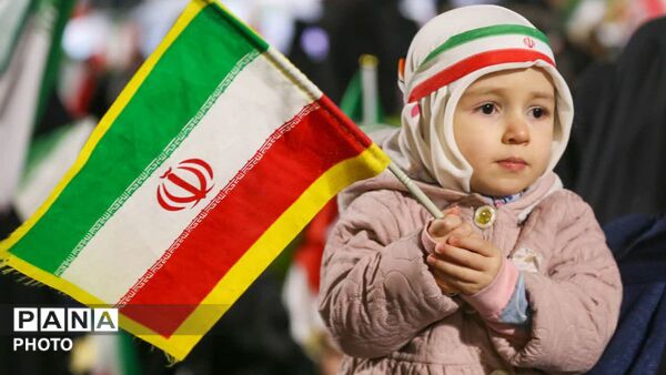 حضوری از جنس نور در خیابان‌های کرج
