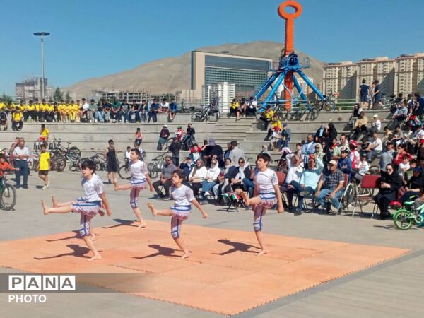 همایش «چرخ امید» با رویکرد ترویج سلامت و نشاط دانش‌آموزی