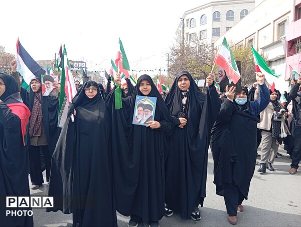 راهپیمایی روز قدس همراه با تشییع پیکر شهید مجتبی پارسا روش