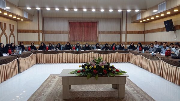 جلسه هم‌اندیشی معاونان و مربیان در خلیل آباد