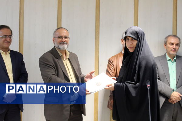 تجلیل از برترین‌های تدریس و یادگیری در جشن نوآوری و خلاقیت در آموزش