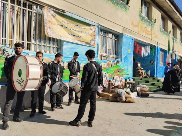 دبیرستان نجم میزبان پیکر یک شهید گمنام شد