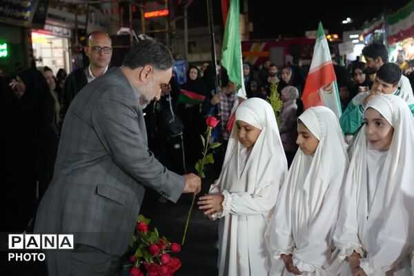 اجتماع بزرگ ریحانه‌های فاطمی در گرامیداشت شهدای میناب