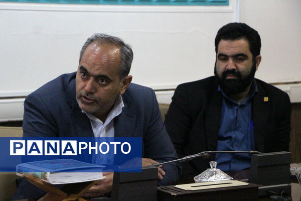 جلسه طرح نماد در آموزش و پرورش ناحیه یک یزد