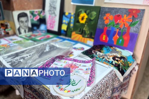 هفته فرهنگی و هنری «ماها» در دبیرستان فرزانگان۱