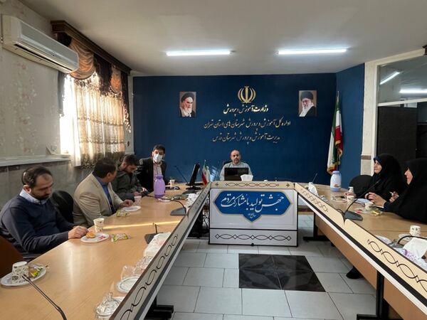 حضور فعال همکاران شهرستان قدس به صورت مجازی در دومین جلسه ستاد بزرگداشت دهه فجر  