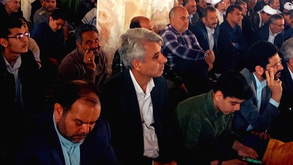 نماز جمعه این هفته شهرستان کاشمر همزمان با روز قدس برگزار شد 