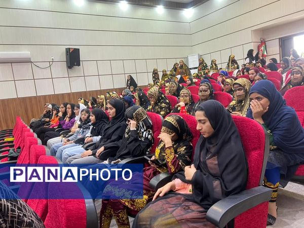 جشنواره سرود در فرهنگسرای فین