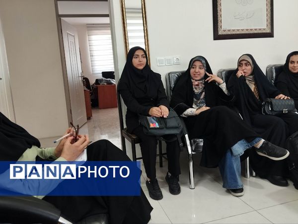 نشست صمیمانه معاون پرورشی و تربیت‌بدنی ناحیه 7 با سردبیر خبرنگاران خبرگزاری پانا 