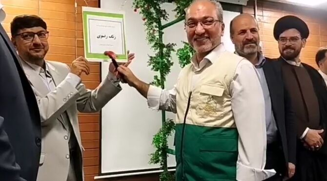 نواخته شدن زنگ مهر رضوی در مدارس قم